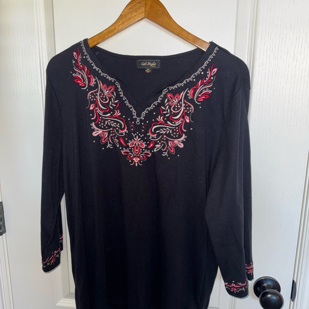 Cal Style XXL Black Embroidered Tunic Top Boho Peasant Flare Sleeve